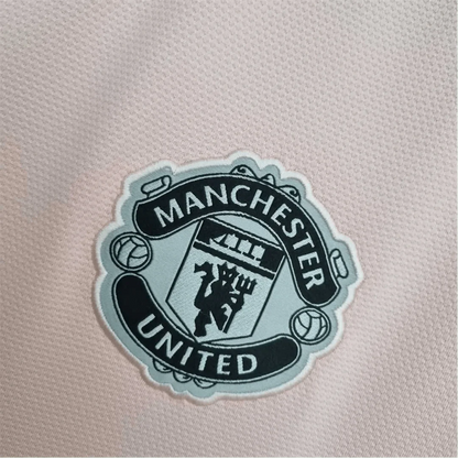 https://cdn.shopify.com/s/files/1/0826/7228/8075/files/20182019-manchester-united-chevrolet-away-retro-kit-classickits433-459167.webp?v=1741197746