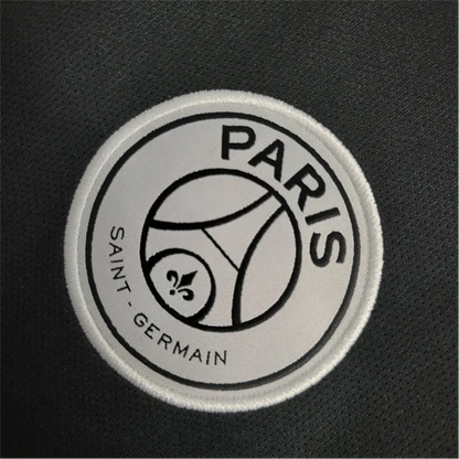 https://cdn.shopify.com/s/files/1/0826/7228/8075/files/20182019-paris-saint-germain-fly-emirates-long-sleeve-black-champions-league-retro-kit-849213.webp?v=1741197998
