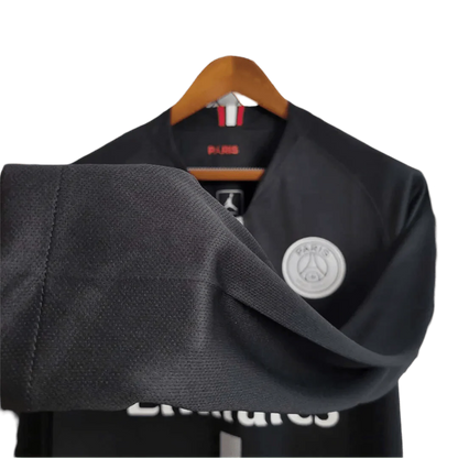 https://cdn.shopify.com/s/files/1/0826/7228/8075/files/20182019-paris-saint-germain-fly-emirates-long-sleeve-black-champions-league-retro-kit-880225.webp?v=1741198000