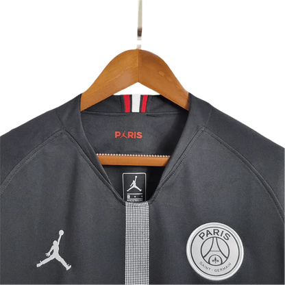 https://cdn.shopify.com/s/files/1/0826/7228/8075/files/20182019-paris-saint-germain-fly-emirates-long-sleeve-black-champions-league-retro-kit-913784.webp?v=1741198000