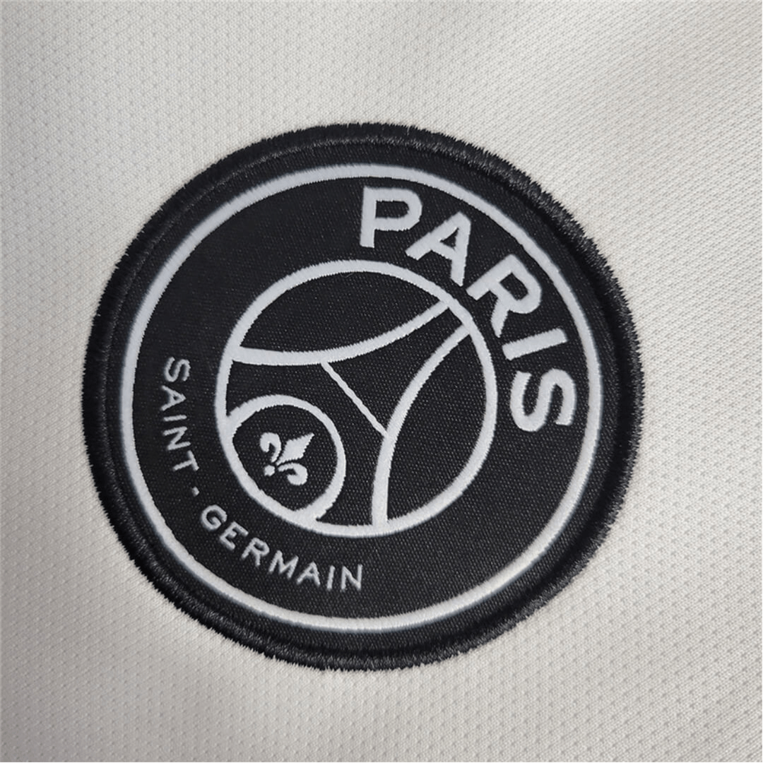 https://cdn.shopify.com/s/files/1/0826/7228/8075/files/20182019-paris-saint-germain-fly-emirates-white-champions-league-retro-kit-long-sleeve-988796.png?v=1741197869
