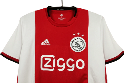 https://cdn.shopify.com/s/files/1/0826/7228/8075/files/20192020-ajax-ziggo-home-retro-kit-classickits433-858870.webp?v=1741199345
