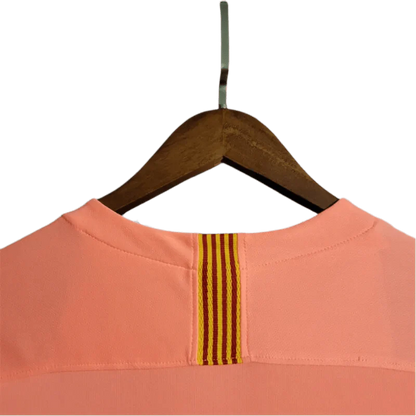 https://cdn.shopify.com/s/files/1/0826/7228/8075/files/20192020-fc-barcelona-rakuten-away-2nd-retro-kit-classickits433-187446.webp?v=1741197541