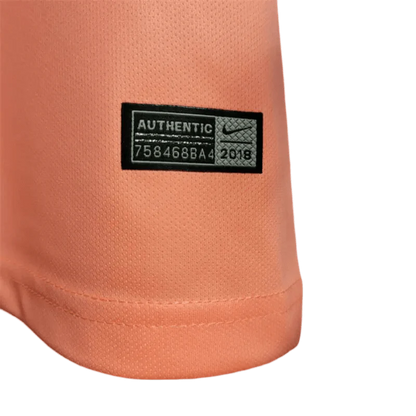 https://cdn.shopify.com/s/files/1/0826/7228/8075/files/20192020-fc-barcelona-rakuten-away-2nd-retro-kit-classickits433-547341.webp?v=1741197542