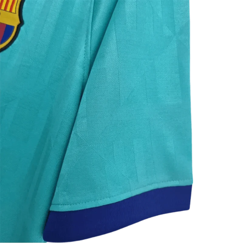 https://cdn.shopify.com/s/files/1/0826/7228/8075/files/20192020-fc-barcelona-rakuten-third-away-retro-kit-classickits433-677268.webp?v=1741197550