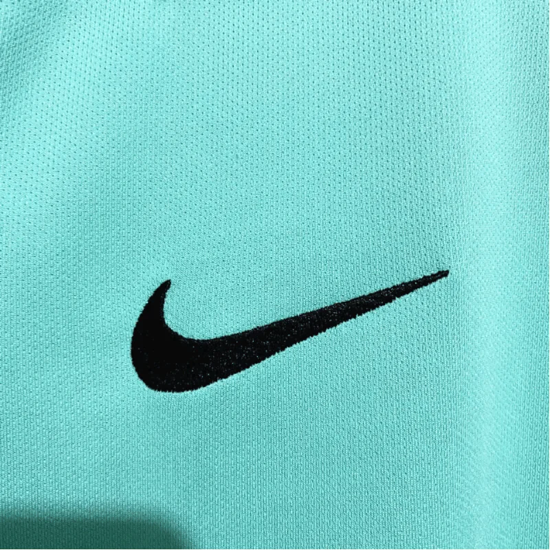 https://cdn.shopify.com/s/files/1/0826/7228/8075/files/20192020-inter-milan-pirelli-away-retro-kit-417070.webp?v=1741197444