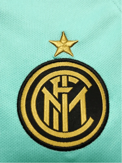 https://cdn.shopify.com/s/files/1/0826/7228/8075/files/20192020-inter-milan-pirelli-away-retro-kit-897296.webp?v=1741197445