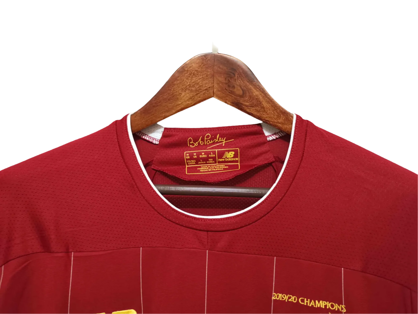 https://cdn.shopify.com/s/files/1/0826/7228/8075/files/20192020-liverpooi-standard-chartered-epl-champion-version-home-retro-kit-classickits433-228944.webp?v=1741197841