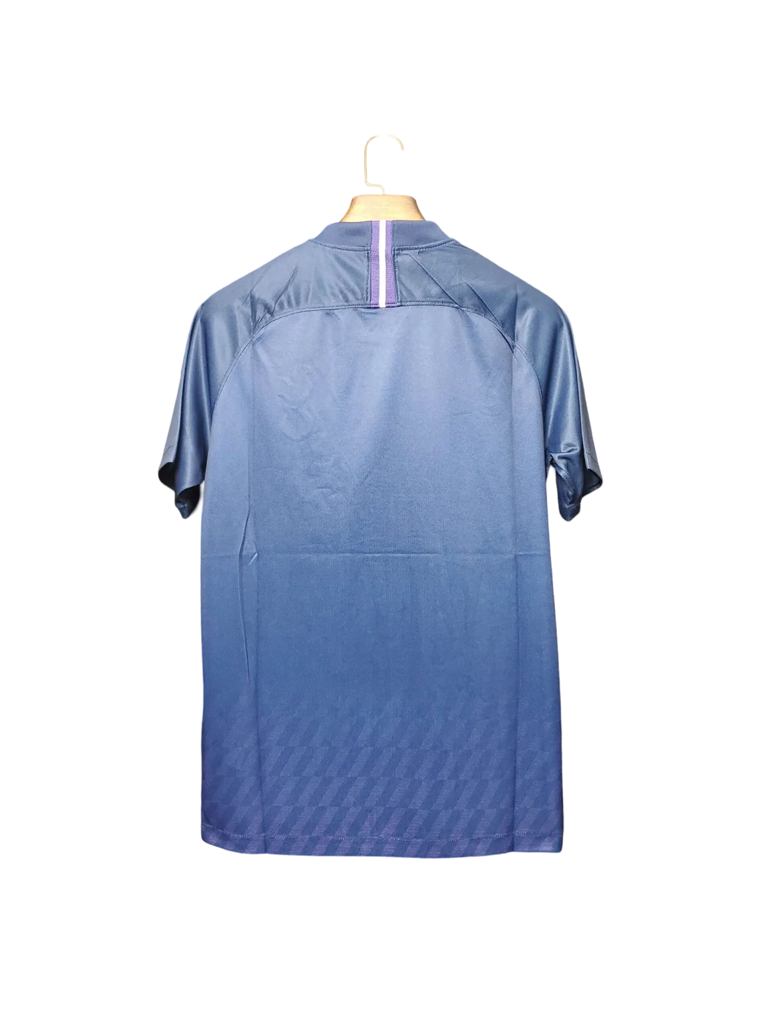 https://cdn.shopify.com/s/files/1/0826/7228/8075/files/20192020-tottenham-hotspur-aia-away-retro-kit-classickits433-171994.webp?v=1741198000