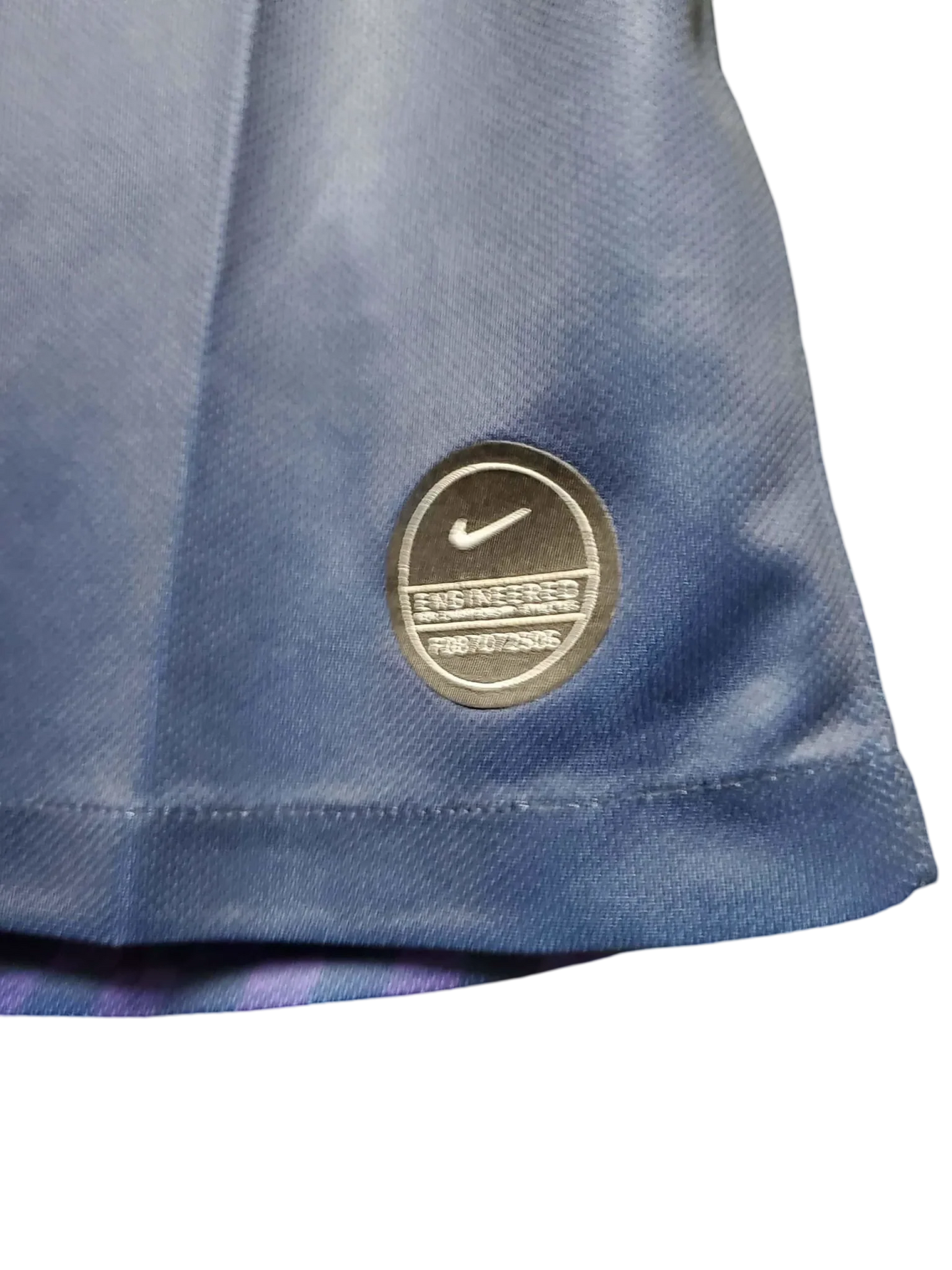 https://cdn.shopify.com/s/files/1/0826/7228/8075/files/20192020-tottenham-hotspur-aia-away-retro-kit-classickits433-744812.webp?v=1741198000