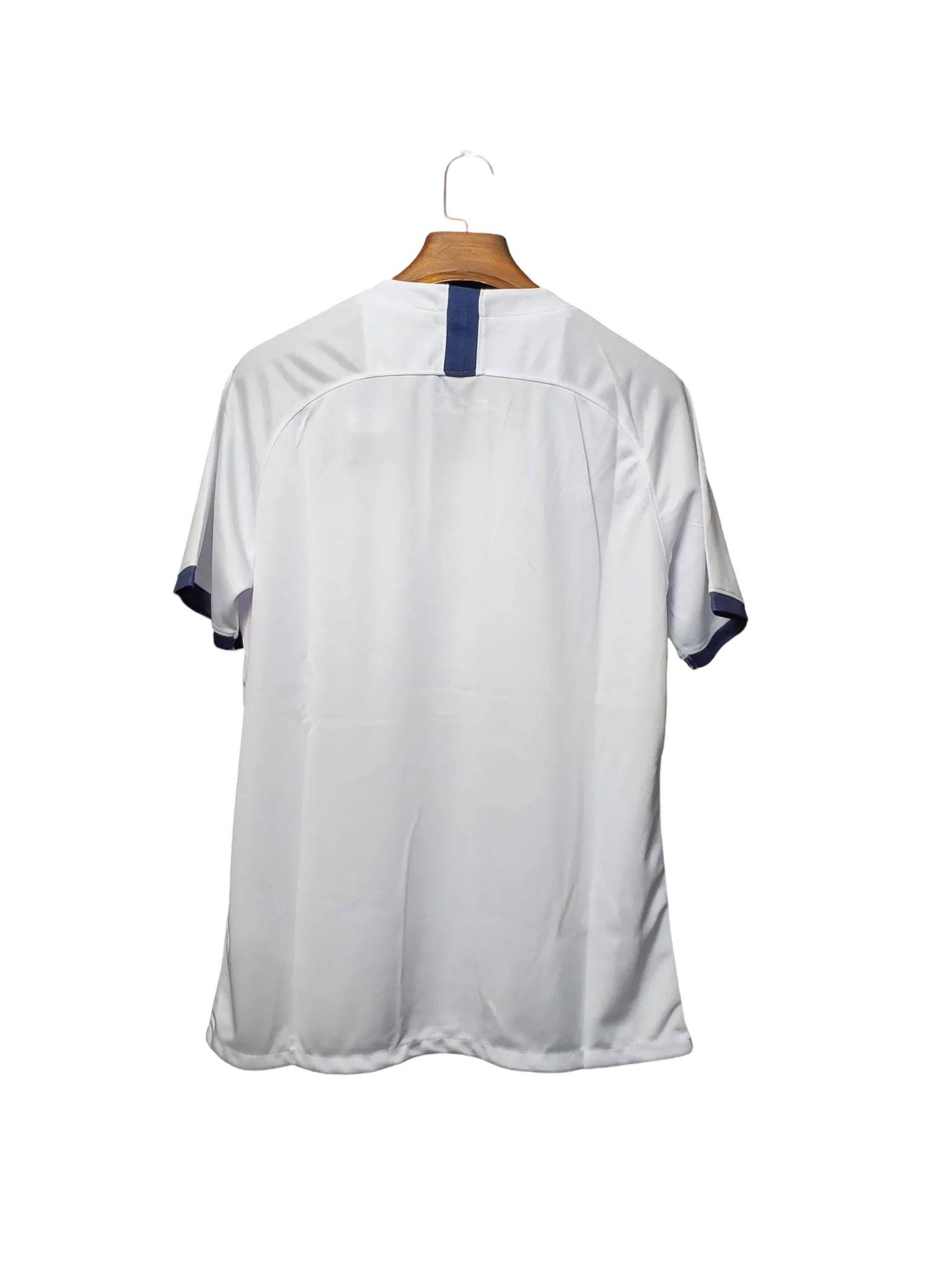 https://cdn.shopify.com/s/files/1/0826/7228/8075/files/20192020-tottenham-hotspur-aia-home-retro-kit-classickits433-526408.webp?v=1741198008