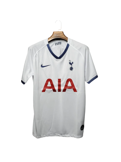 https://cdn.shopify.com/s/files/1/0826/7228/8075/files/20192020-tottenham-hotspur-aia-home-retro-kit-classickits433-710935.webp?v=1741198010