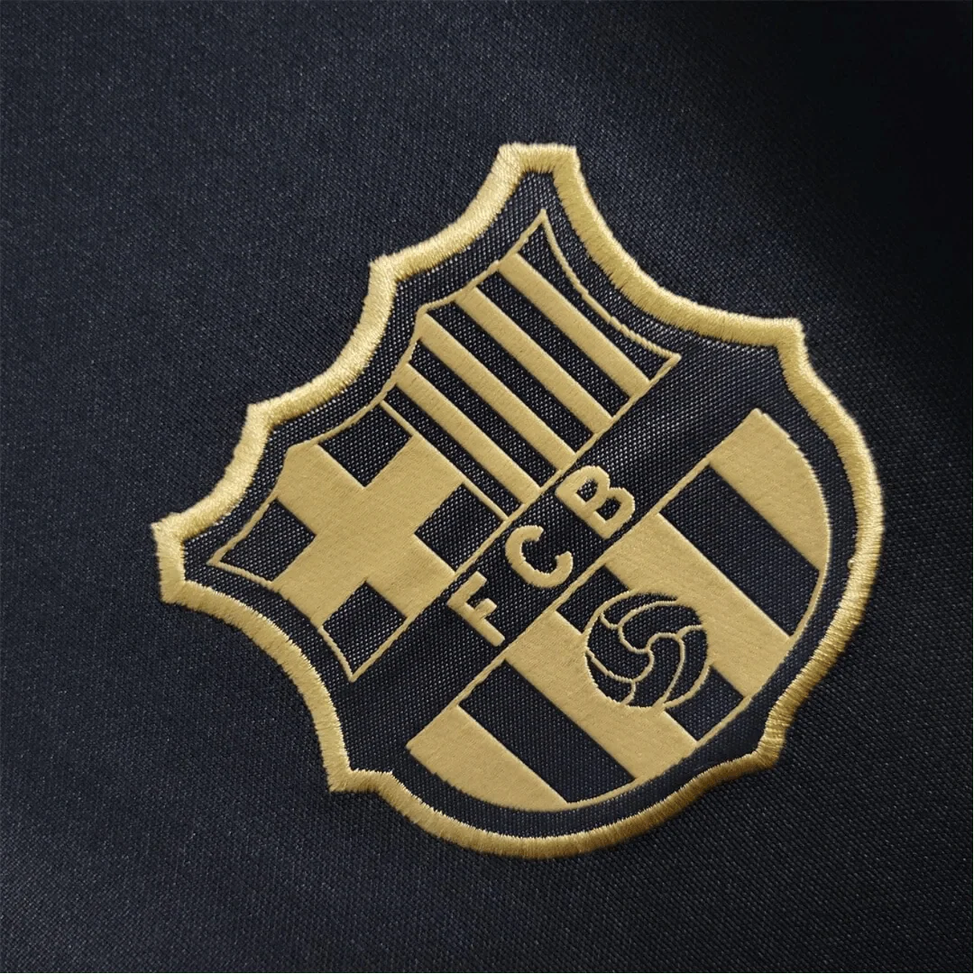 https://cdn.shopify.com/s/files/1/0826/7228/8075/files/20202021-fc-barcelona-rokuten-third-away-retro-kit-classickits433-941740.webp?v=1741197555