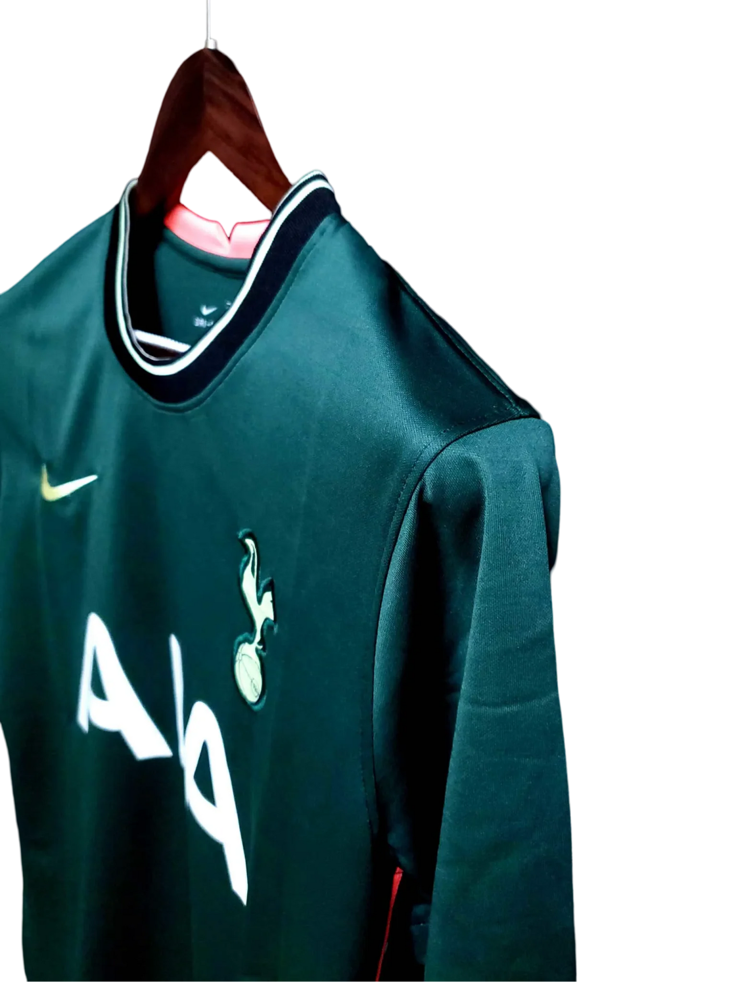 https://cdn.shopify.com/s/files/1/0826/7228/8075/files/20202021-tottenham-hotspur-aia-green-away-retro-kit-classickits433-262455.webp?v=1741198002