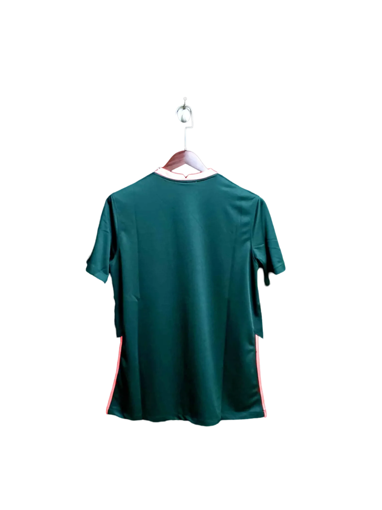 https://cdn.shopify.com/s/files/1/0826/7228/8075/files/20202021-tottenham-hotspur-aia-green-away-retro-kit-classickits433-272048.webp?v=1741198000