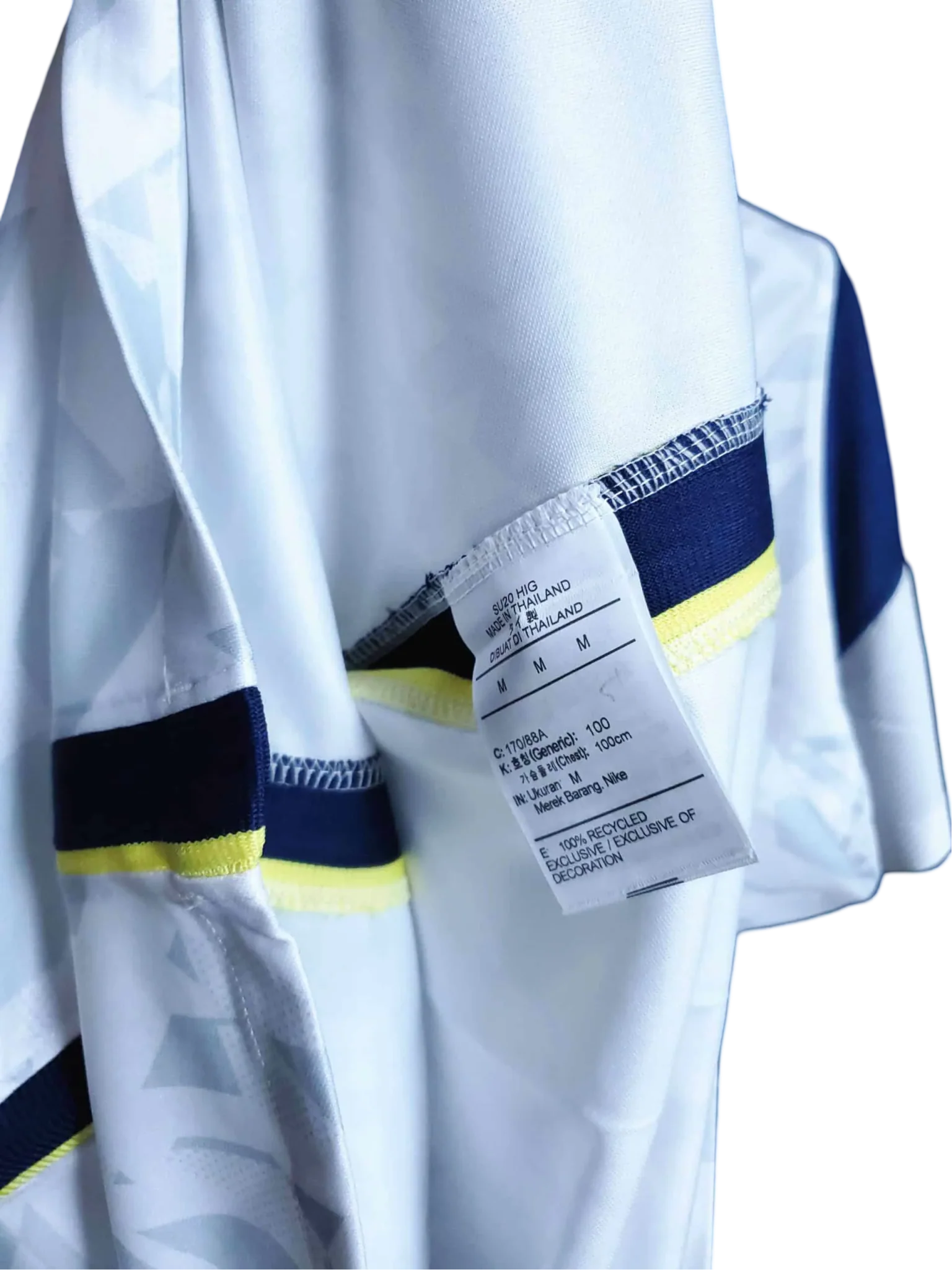 https://cdn.shopify.com/s/files/1/0826/7228/8075/files/20202021-tottenham-hotspur-aia-home-retro-kit-classickits433-185885.webp?v=1741198007