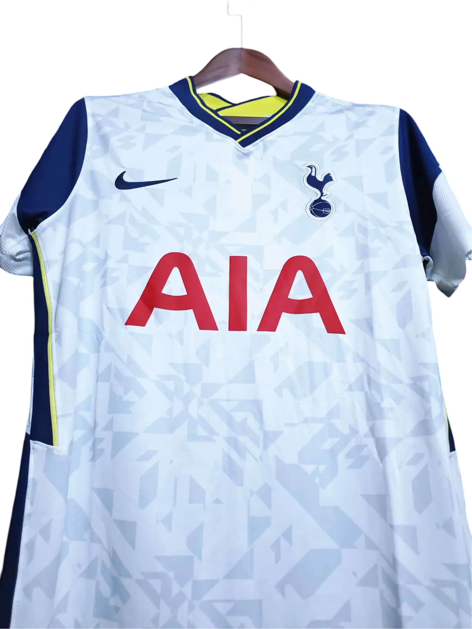 https://cdn.shopify.com/s/files/1/0826/7228/8075/files/20202021-tottenham-hotspur-aia-home-retro-kit-classickits433-636401.webp?v=1741198006