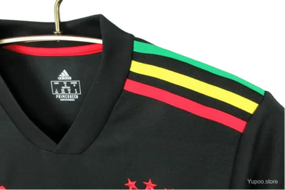 https://cdn.shopify.com/s/files/1/0826/7228/8075/files/20212022-ajax-bob-marley-kit-special-edition-fan-version-classickits433-959809.webp?v=1741198443