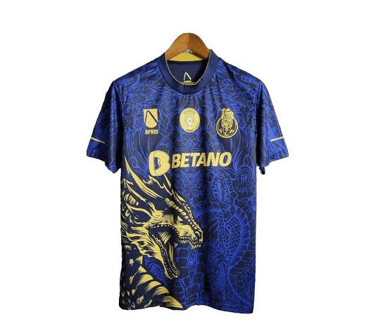 https://cdn.shopify.com/s/files/1/0826/7228/8075/files/20222023-fc-porto-betano-jersey-special-edition-498244.png?v=1747190380