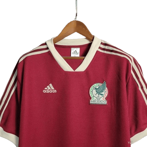 https://cdn.shopify.com/s/files/1/0826/7228/8075/files/20222023-mexico-red-icon-soccer-jersey-special-edition-925606.png?v=1747292525