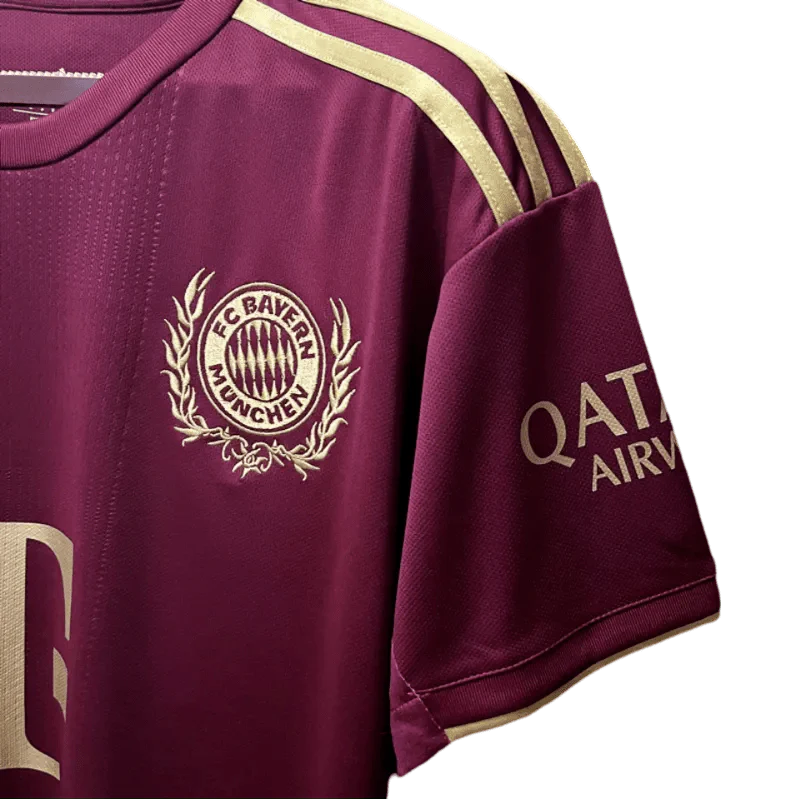 https://cdn.shopify.com/s/files/1/0826/7228/8075/files/20232024-bayern-munich-limited-edition-red-oktoberfest-kit-fan-version-classickits433-190700.webp?v=1741198464