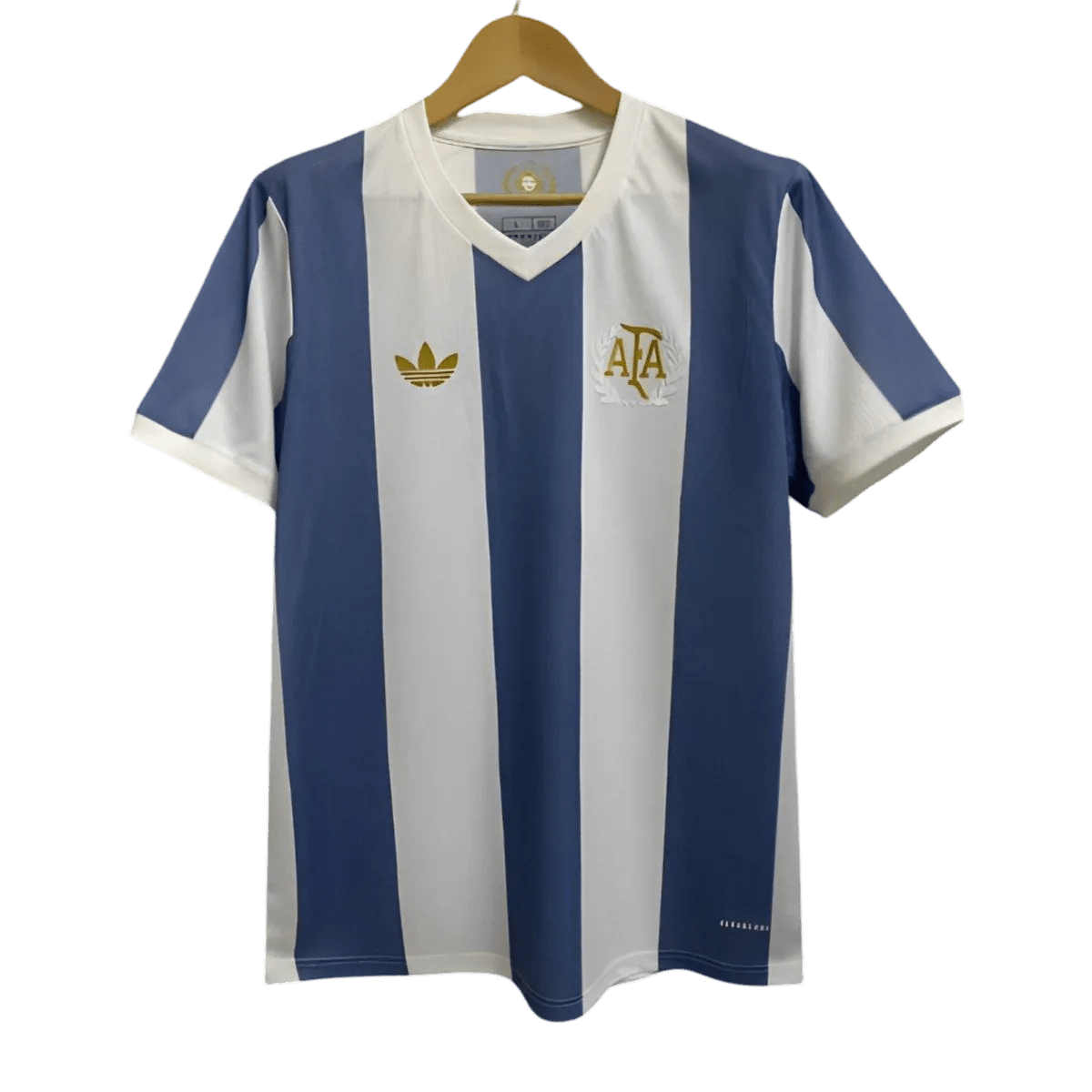 https://cdn.shopify.com/s/files/1/0826/7228/8075/files/2024-argentina-50th-anniversary-jersey-limited-edition-173079.png?v=1748622528