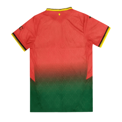 https://cdn.shopify.com/s/files/1/0826/7228/8075/files/20242025-ac-milan-x-offwhite-red-jersey-limited-edition-562834.png?v=1747190456