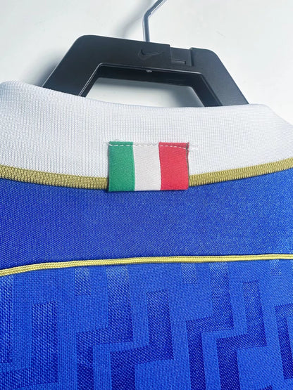 https://cdn.shopify.com/s/files/1/0891/1768/8155/files/ItalyHomeshirt-1995-detail.jpg?v=1740564386