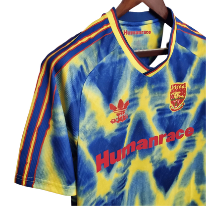 https://cdn.shopify.com/s/files/1/0826/7228/8075/files/arsenal-humanrace-limited-edition-classickits433-550505.webp?v=1741198467